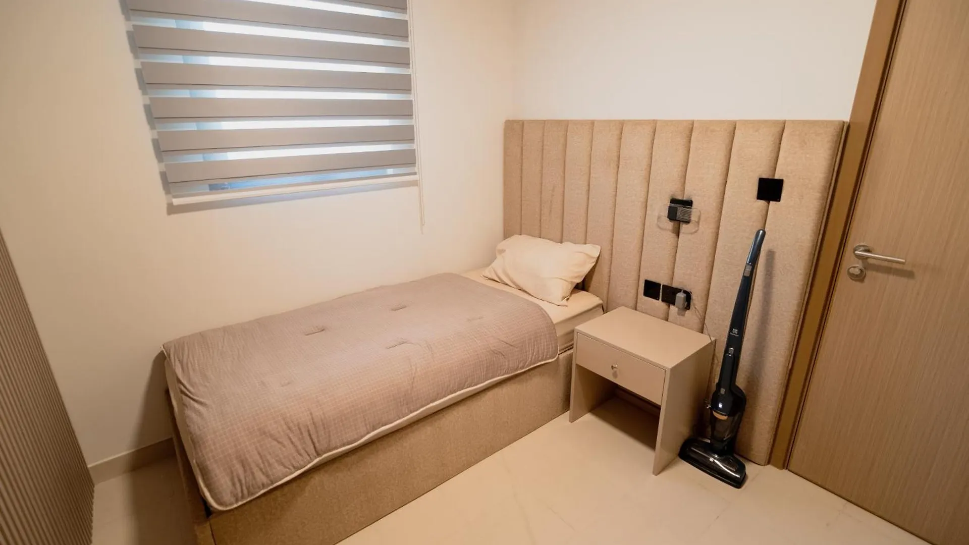 Luxurious 3 Bedrooms Apartment Maryam Island Sharjah 0*,  Emirati Arabi Uniti